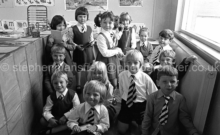 Cross Arthurlie Primary One's 1975.