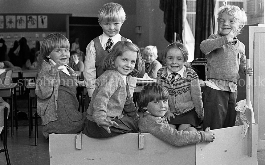 Neilston Primary One's 1977