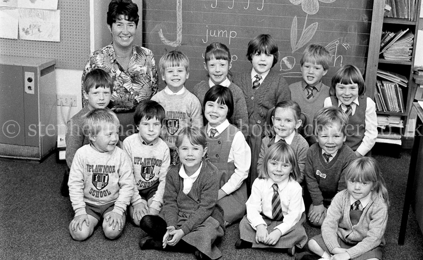 Uplawmoor Primary One's 1988.