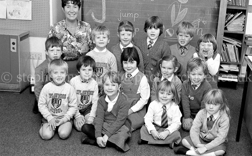 Uplawmoor Primary One's 1988.