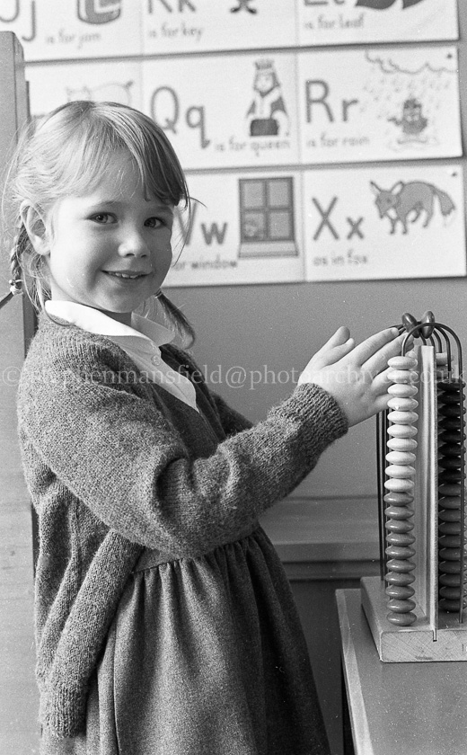 Uplawmoor Primary One's 1988.