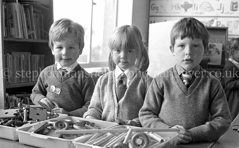 Uplawmoor Primary One's 1988.