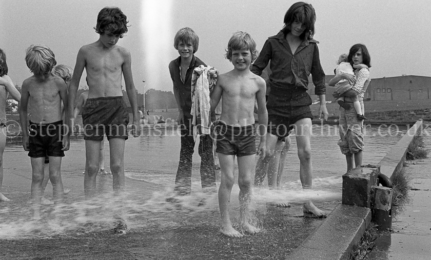 Auchenback Paddling Pool 1975.