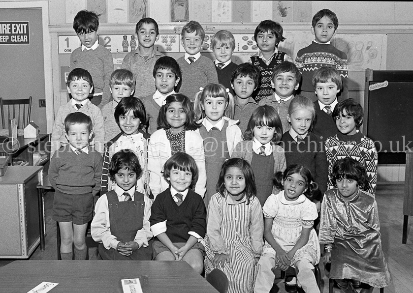 Cuthbertson Street Primary One's 1983.